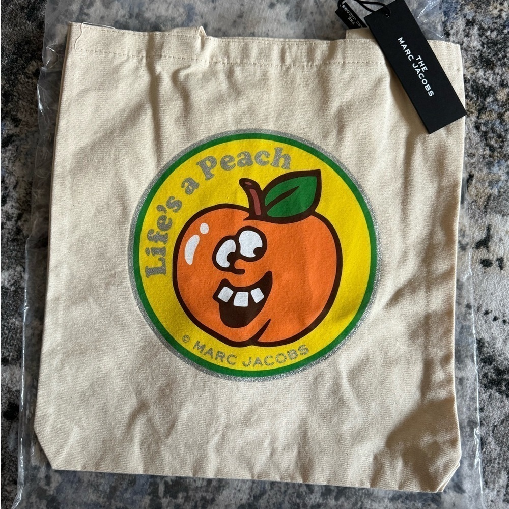 Marc Jacobs Peach Cream Canvas Tote Bag NWT - Picture 2 of 6